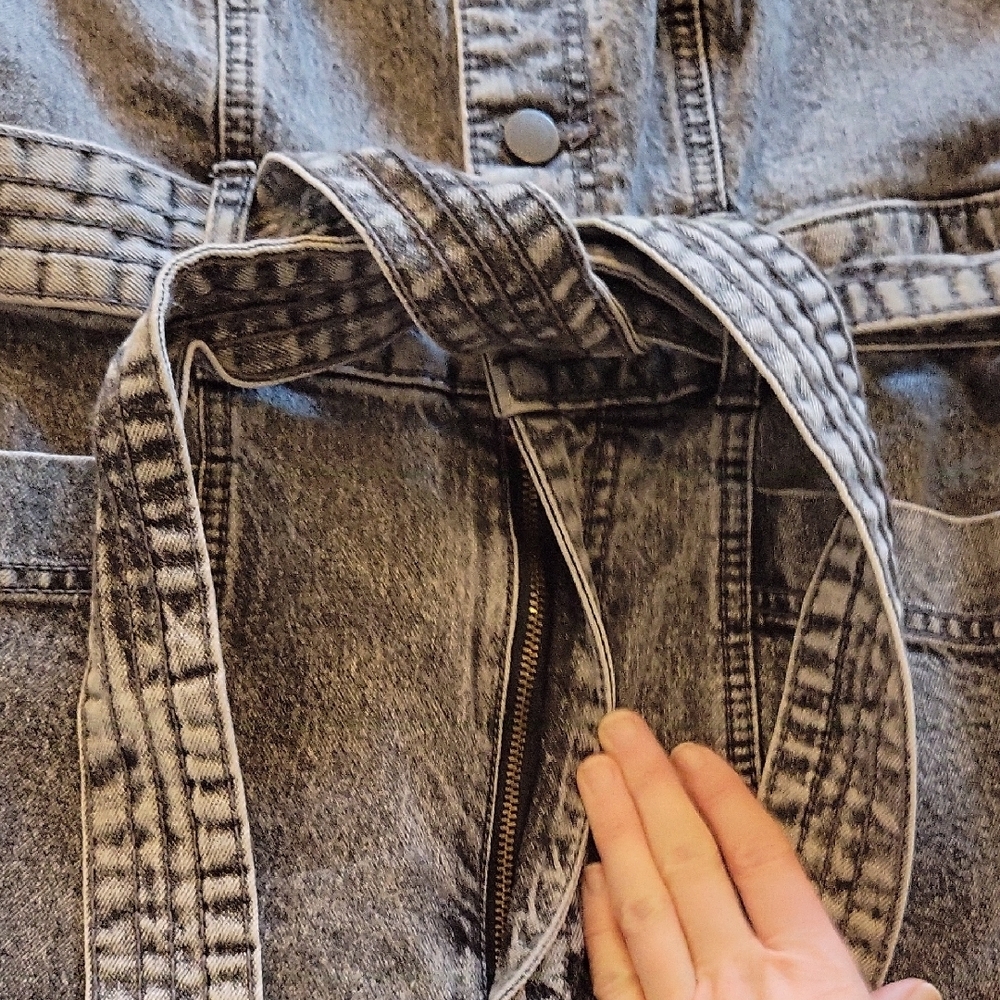 Universal Thread Black Denim Overalls - Picture 5 of 8